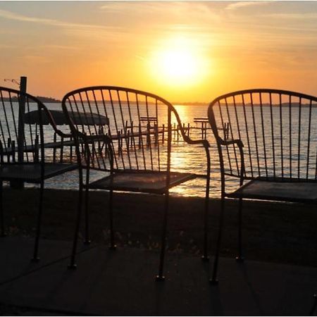 The South Shore Inn Clear Lake Einrichtungen foto